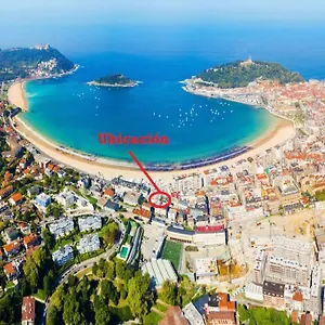 Completo A Un Paso De La Concha , San Sebastián España